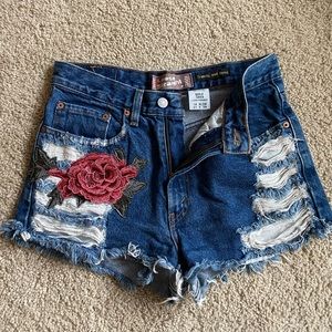Levi’s Distressed Shorts, Size 27